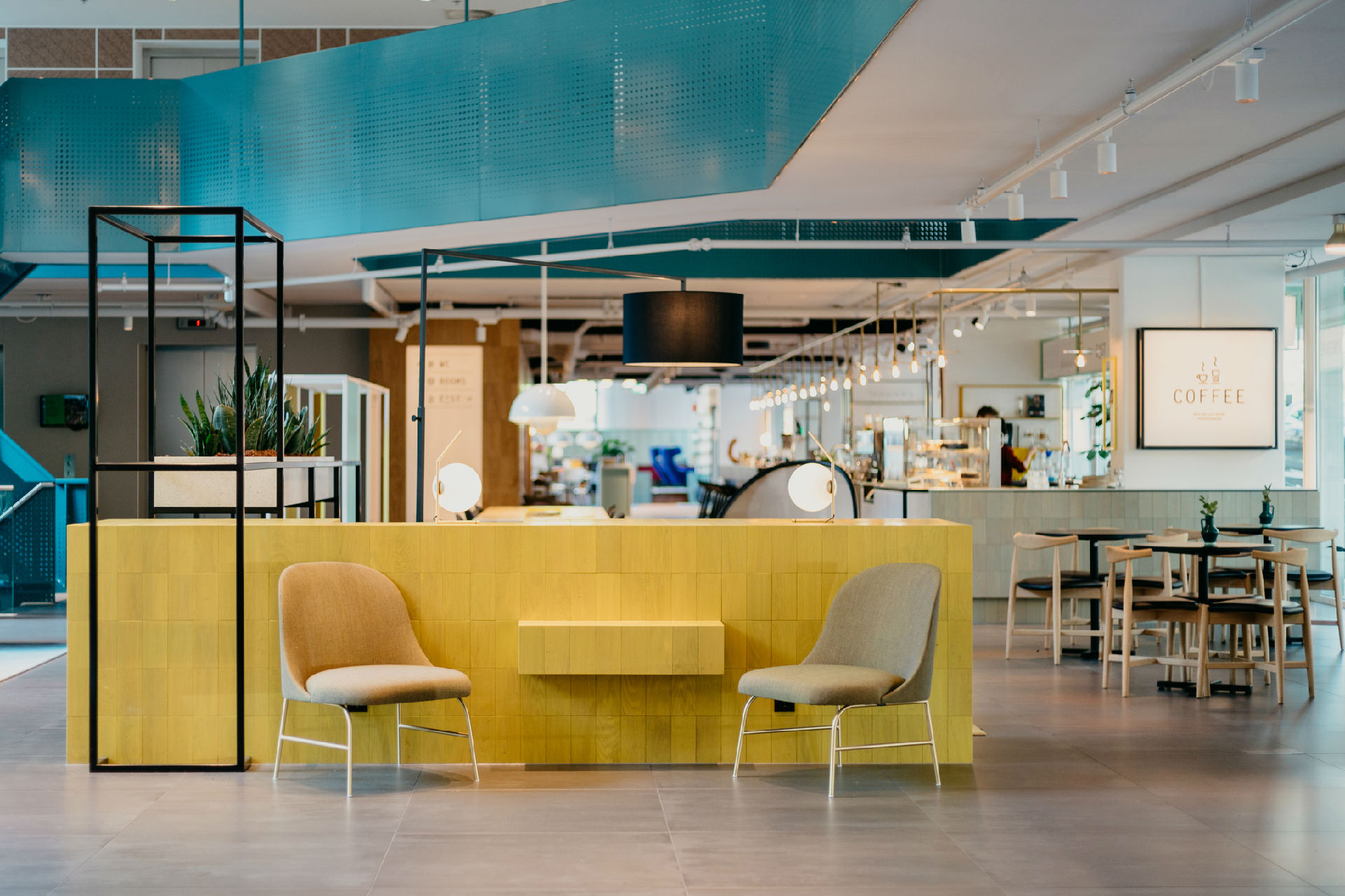 Smart Hotel Gives You an Amazing Journey