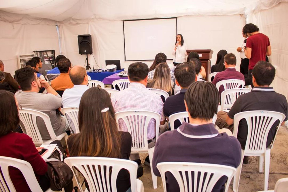 HDL Held a Dealer & Integrator Conference in Ecuador