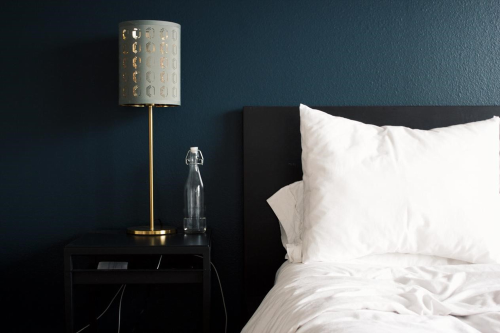 Innovations in Hotel Automation: From Virtual Assistants to Robotics